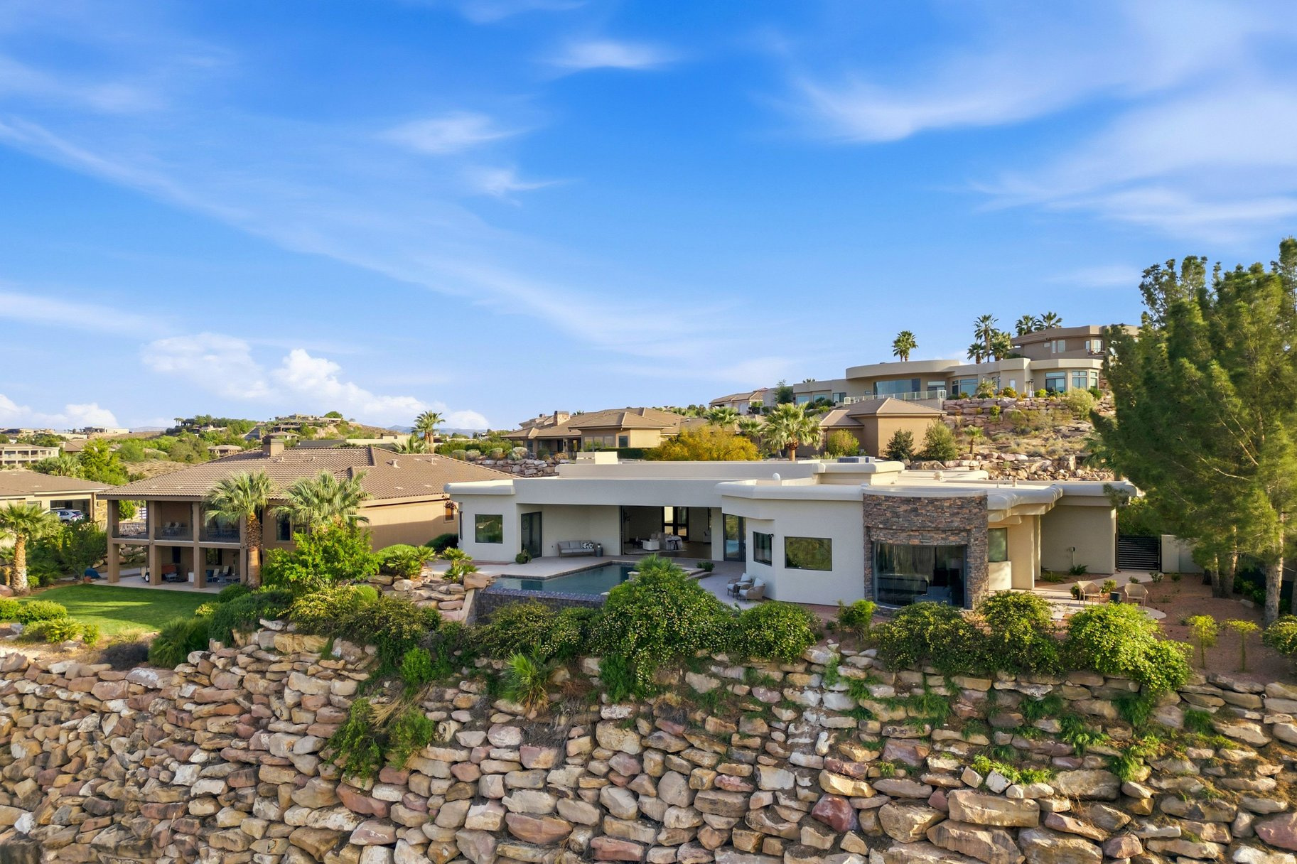 STONE CLIFF 5 - Residential