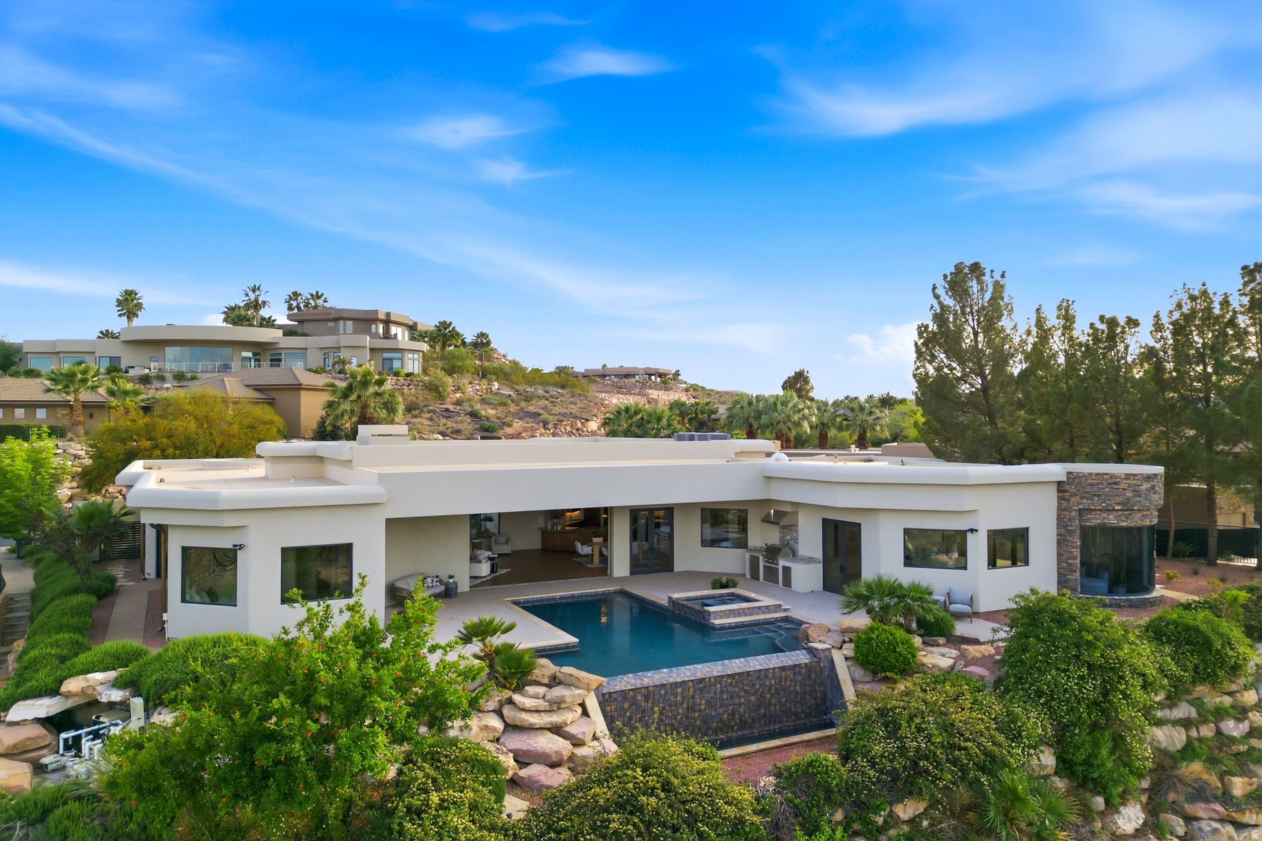 STONE CLIFF 5 - Residential