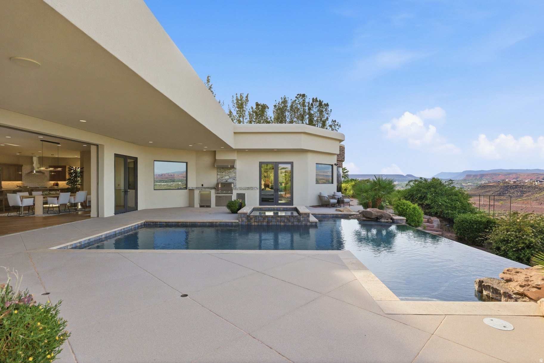 STONE CLIFF 5 - Residential