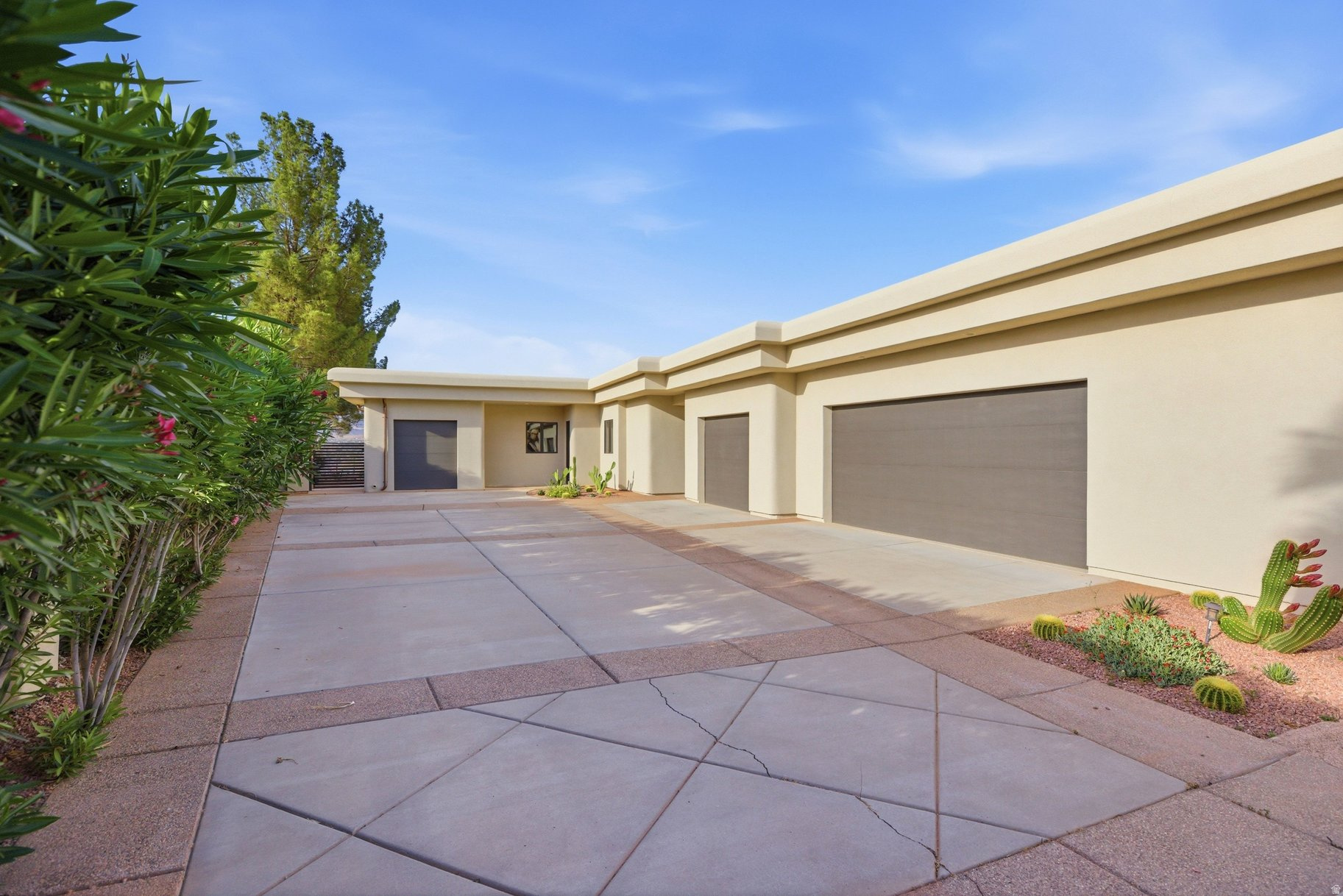 STONE CLIFF 5 - Residential