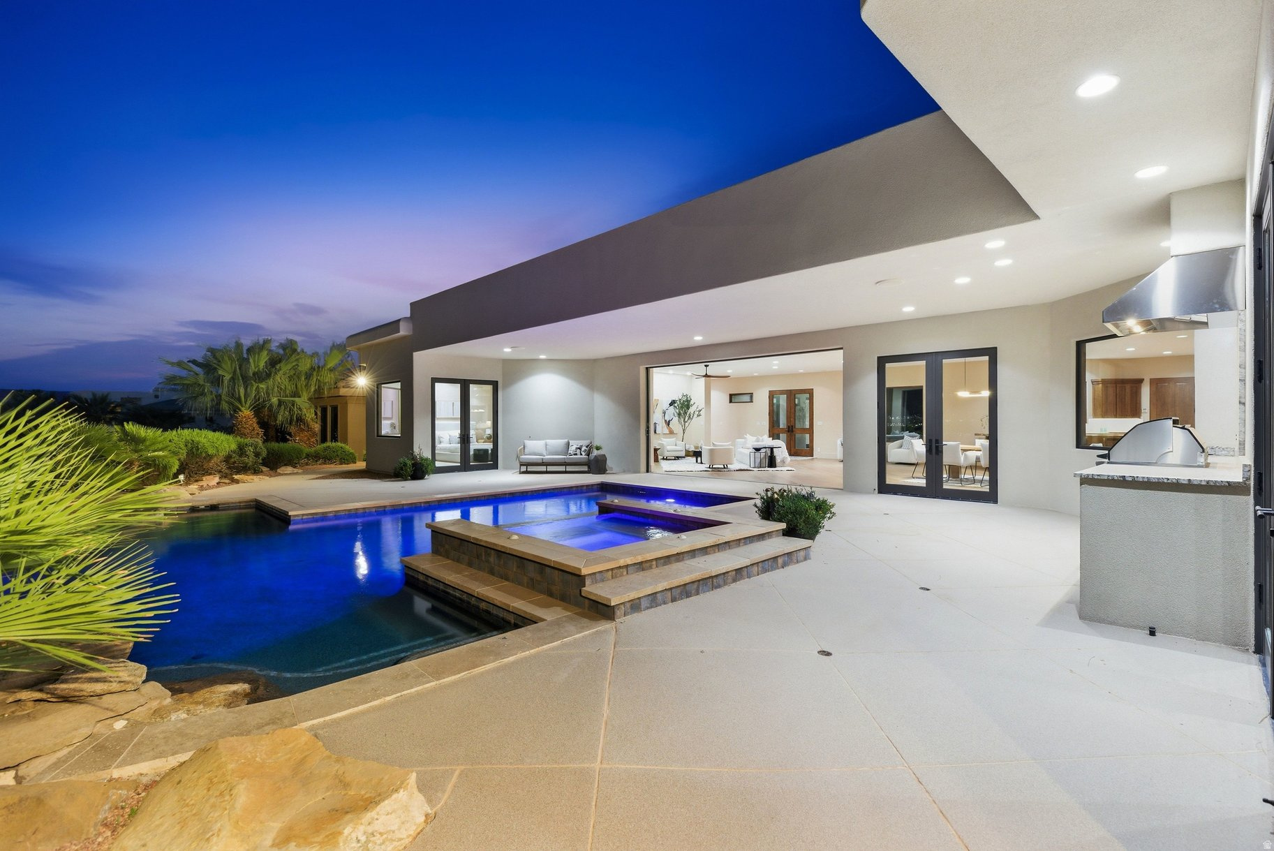 STONE CLIFF 5 - Residential