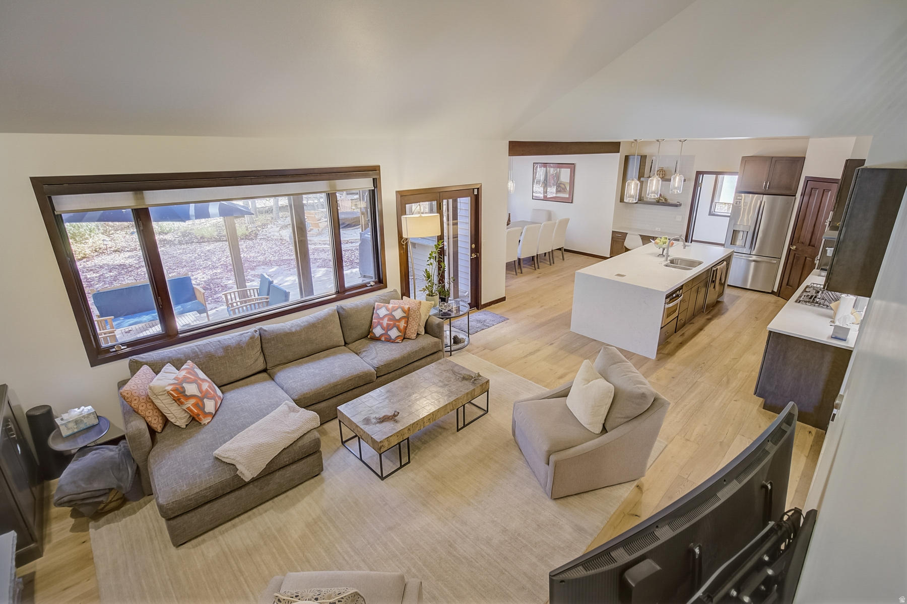 SILVER SPRINGS - Residential Lease