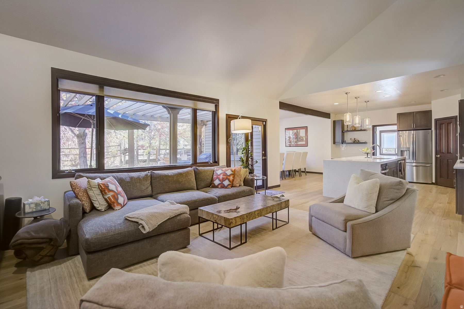 SILVER SPRINGS - Residential Lease