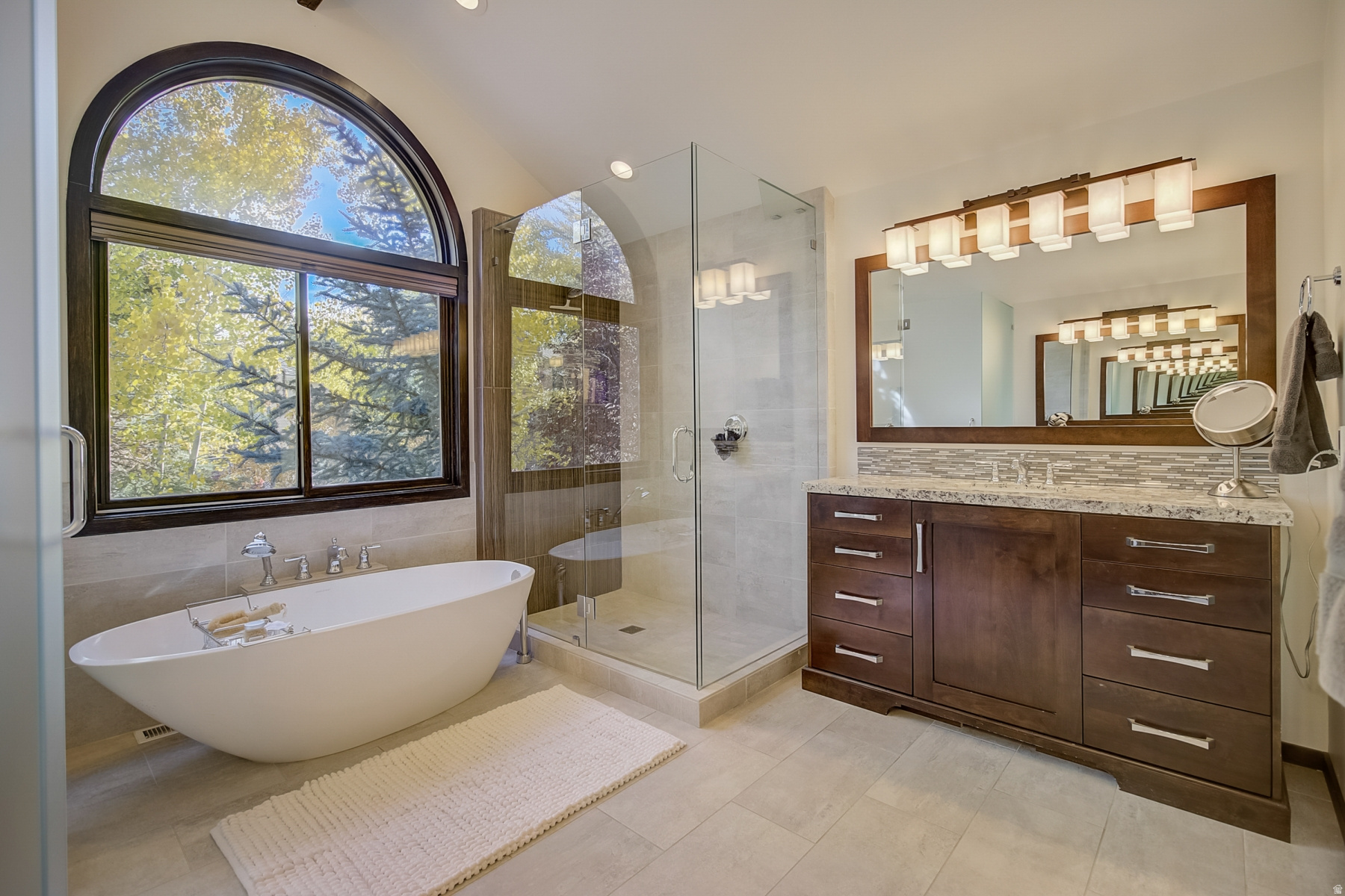 SILVER SPRINGS - Residential Lease