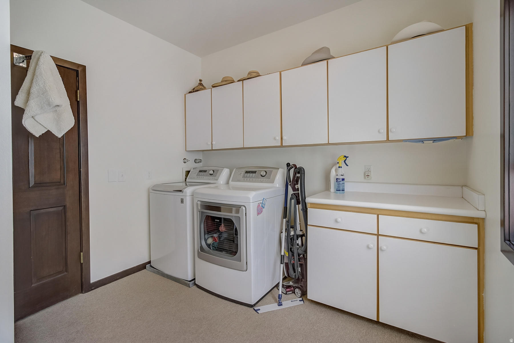 SILVER SPRINGS - Residential Lease