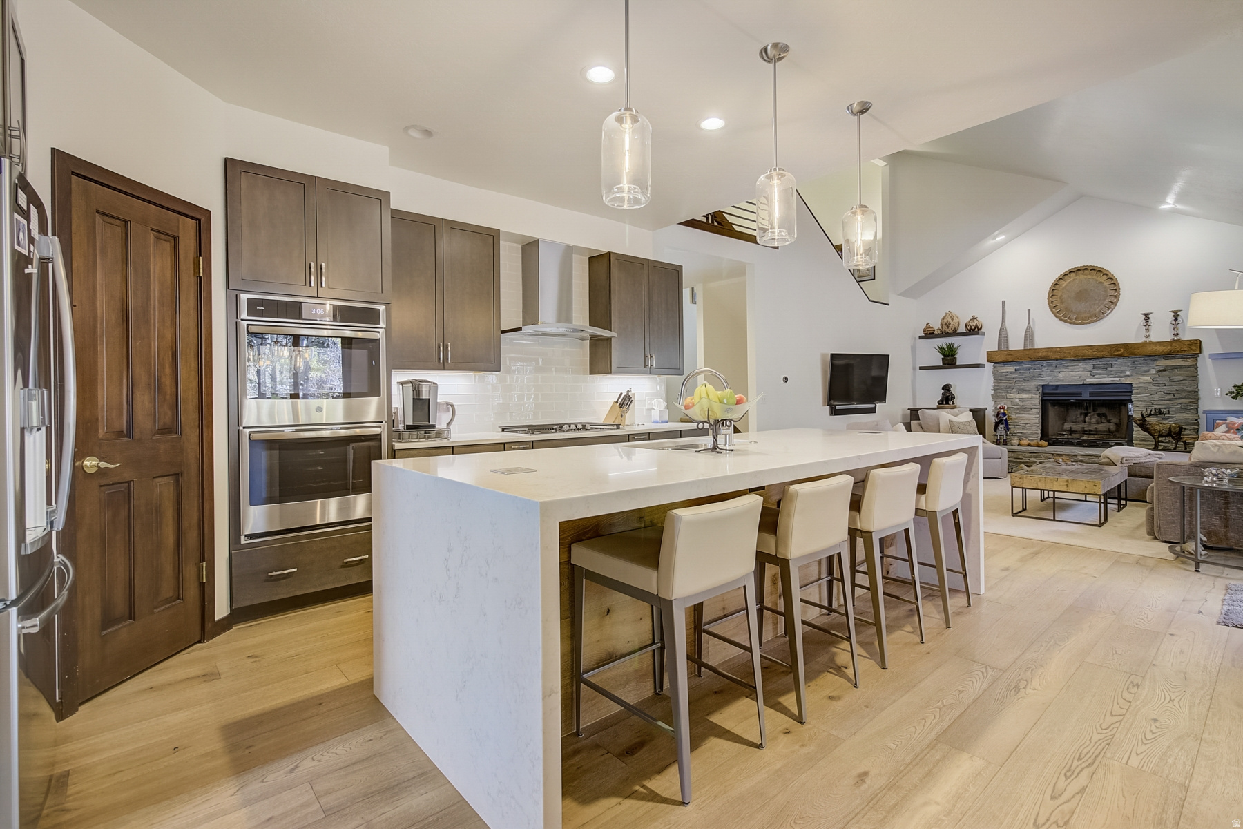 SILVER SPRINGS - Residential Lease