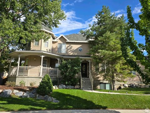 Homes For Sale - 7532 N Castle Rock Rd<br/> Eagle Mountain, UT 84005