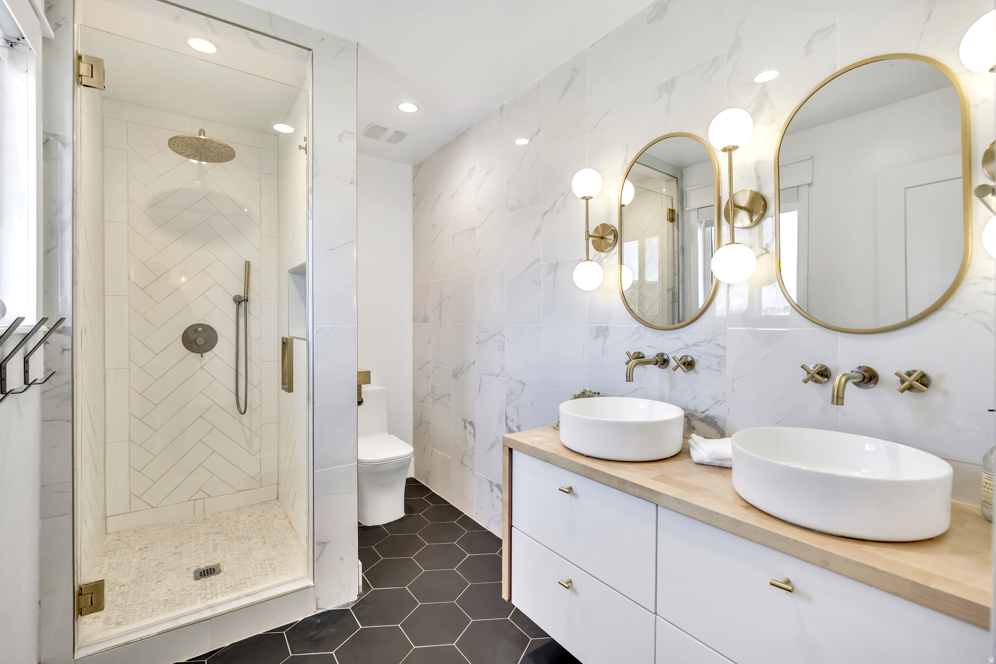 COBBLESTONE VILLAGE - Residential