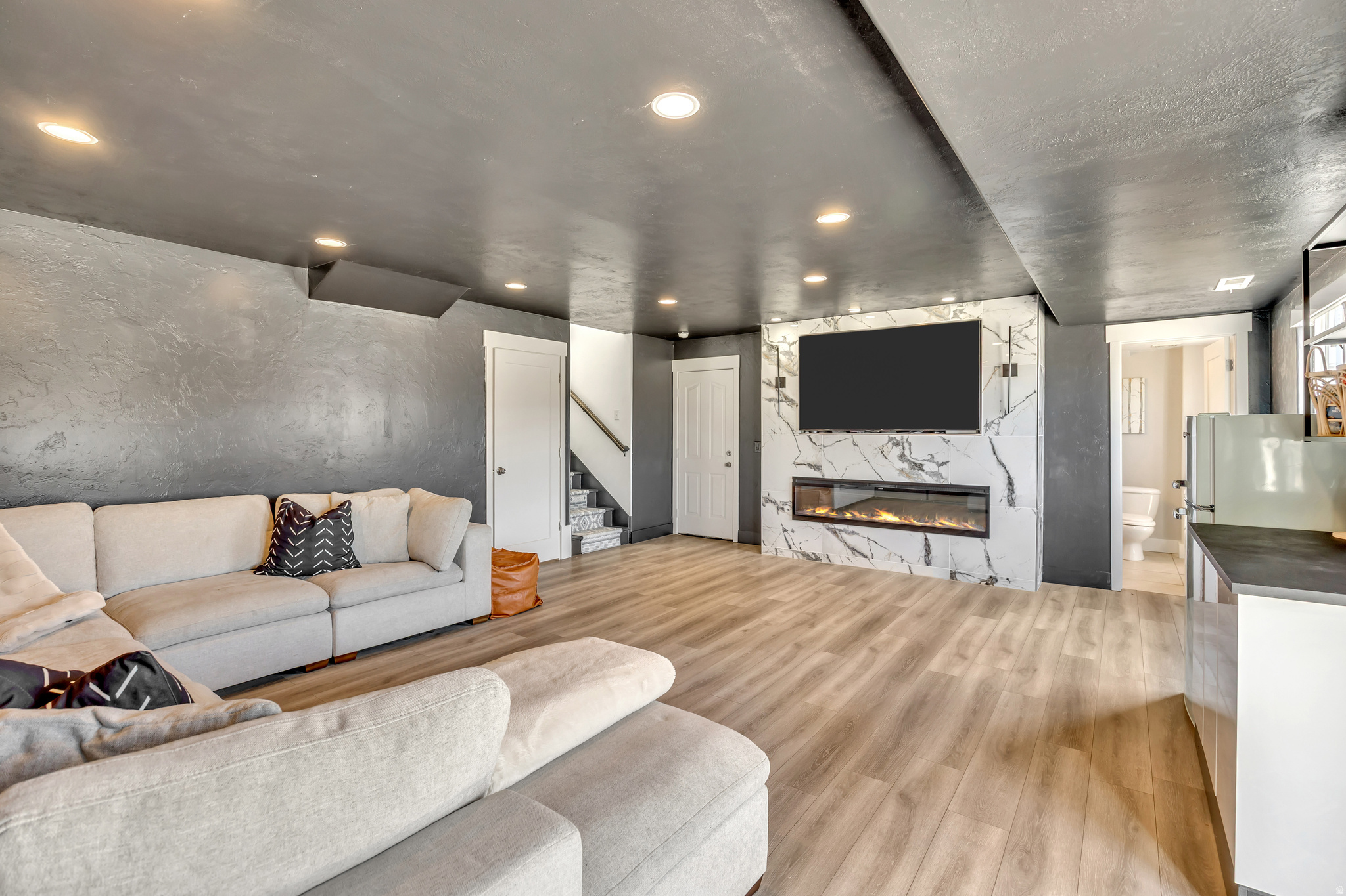 COBBLESTONE VILLAGE - Residential