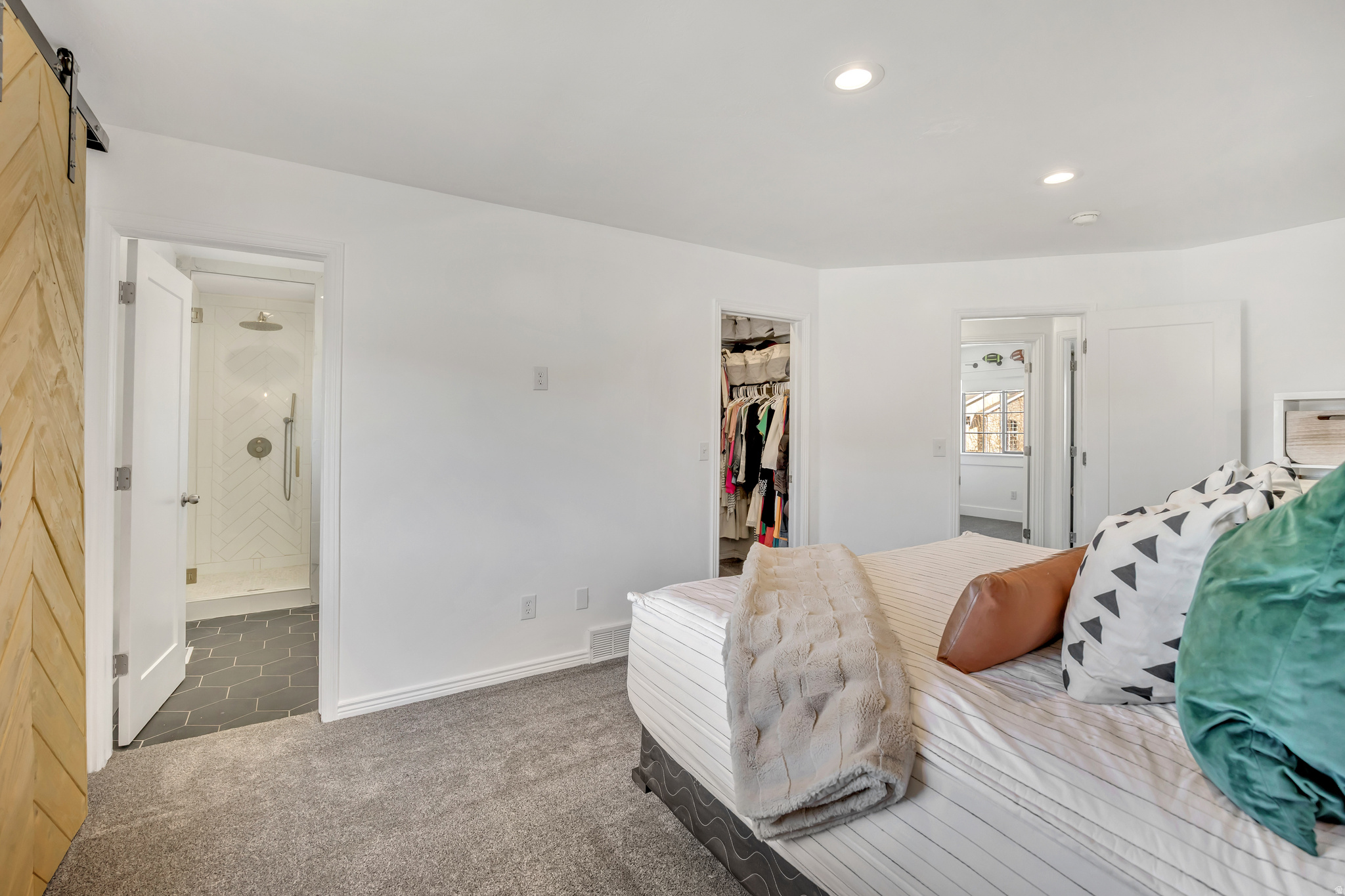 COBBLESTONE VILLAGE - Residential