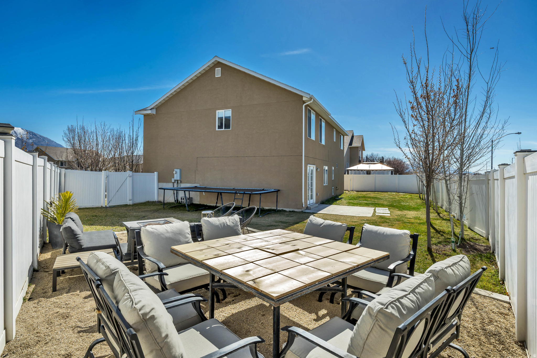 COBBLESTONE VILLAGE - Residential