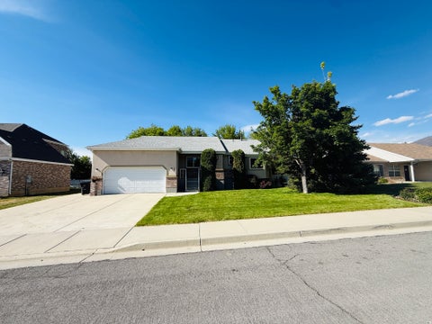 Homes For Sale - 281 Winchester Dr<br/> Springville, UT 84663