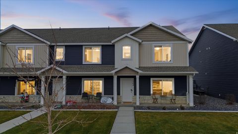 Photo of 1564 E 460 S, Hyrum, UT 84319 (MLS # 2127749)