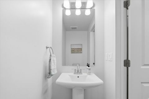 Tiny photo for 1564 E 460 S, Hyrum, UT 84319 (MLS # 2127749)