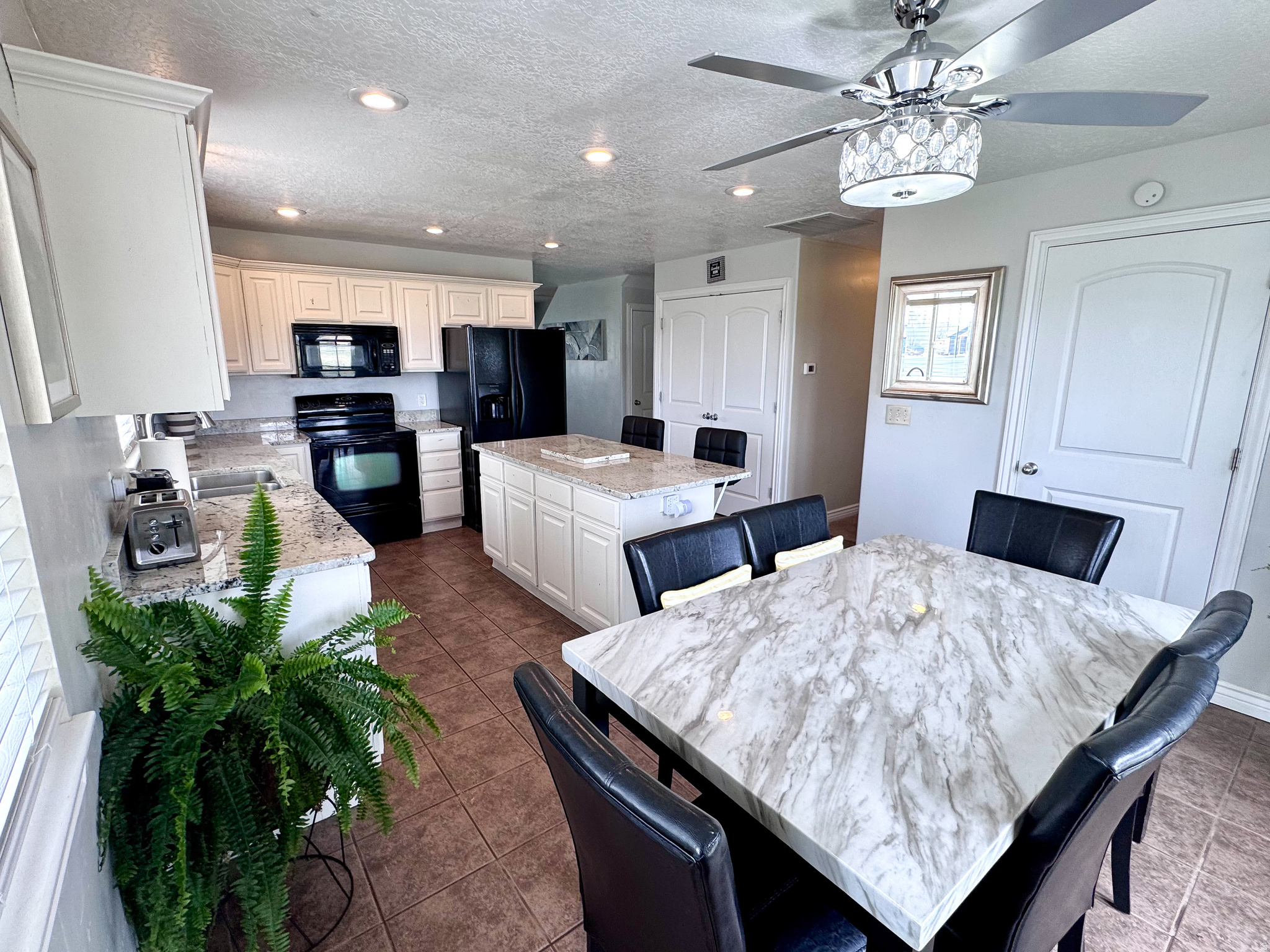 COBBLECREEK PLAT B S - Residential Income