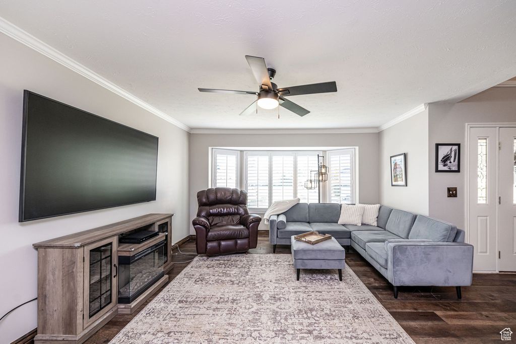 Photo of 2043 E BRADY CREEK CIR, Sandy, UT 84093 (MLS # 2119032)