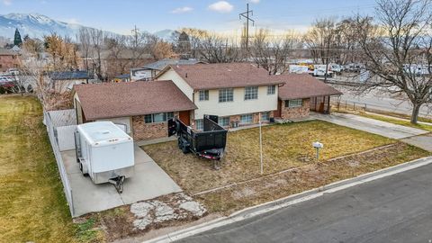 Tiny photo for 383 W 100 S, Springville, UT 84663 (MLS # 2135032)
