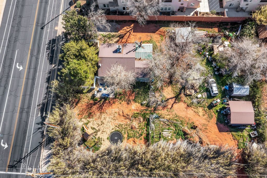 Photo of 185 W CENTER ST, Ivins, UT 84738 (MLS # 2141257)