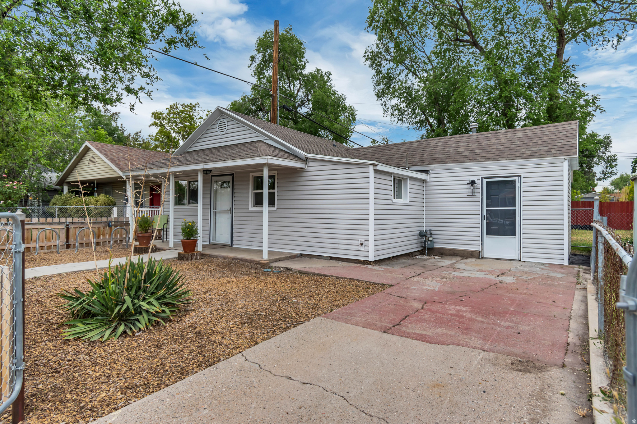 GLENDALE - Residential