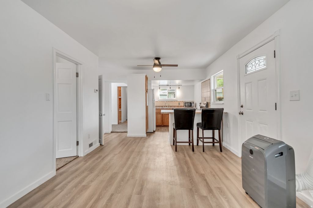 Photo of 1184 W 400 S, Salt Lake City, UT 84104 (MLS # 2159187)