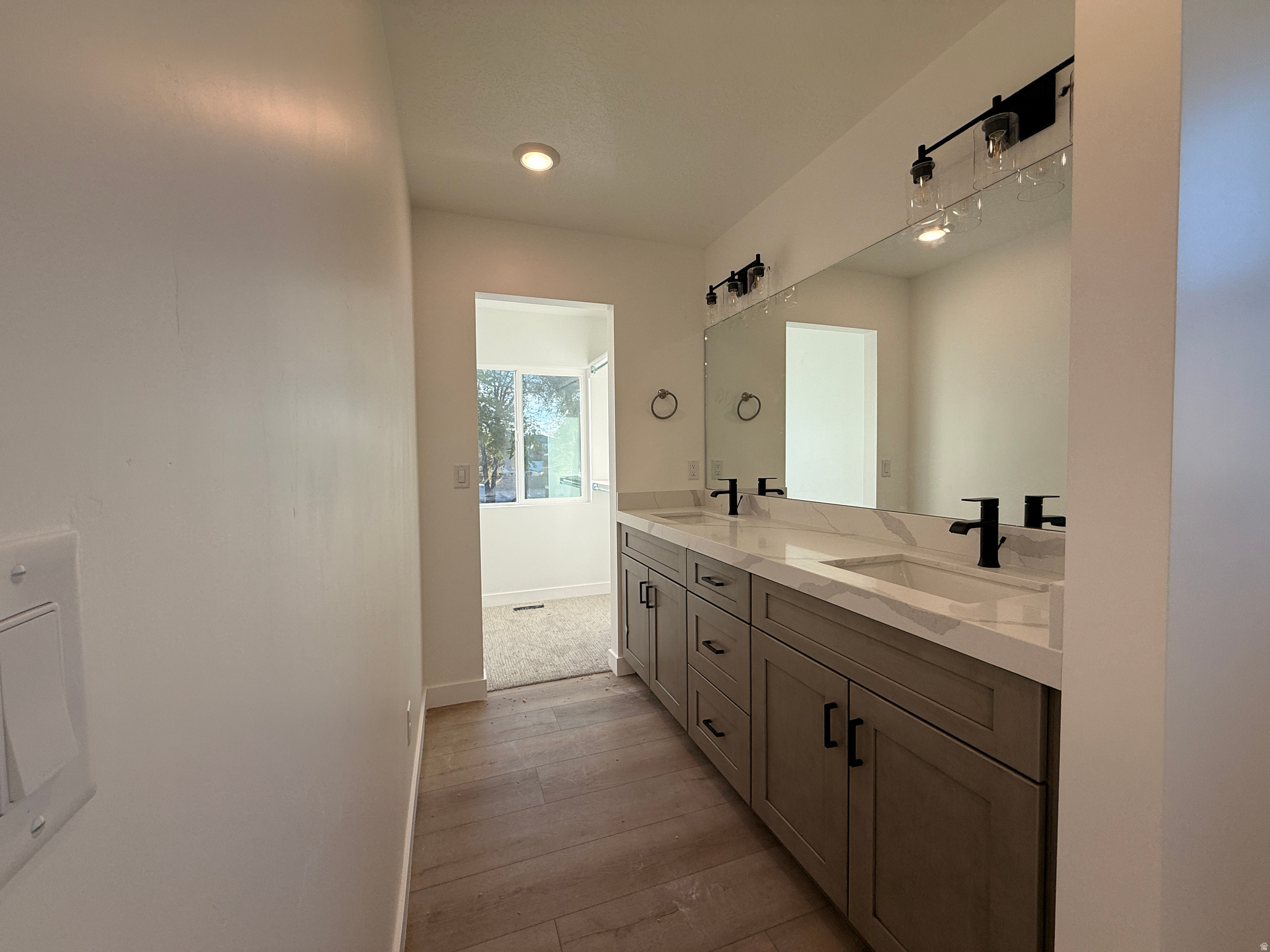 DIXON DOWNS - Residential