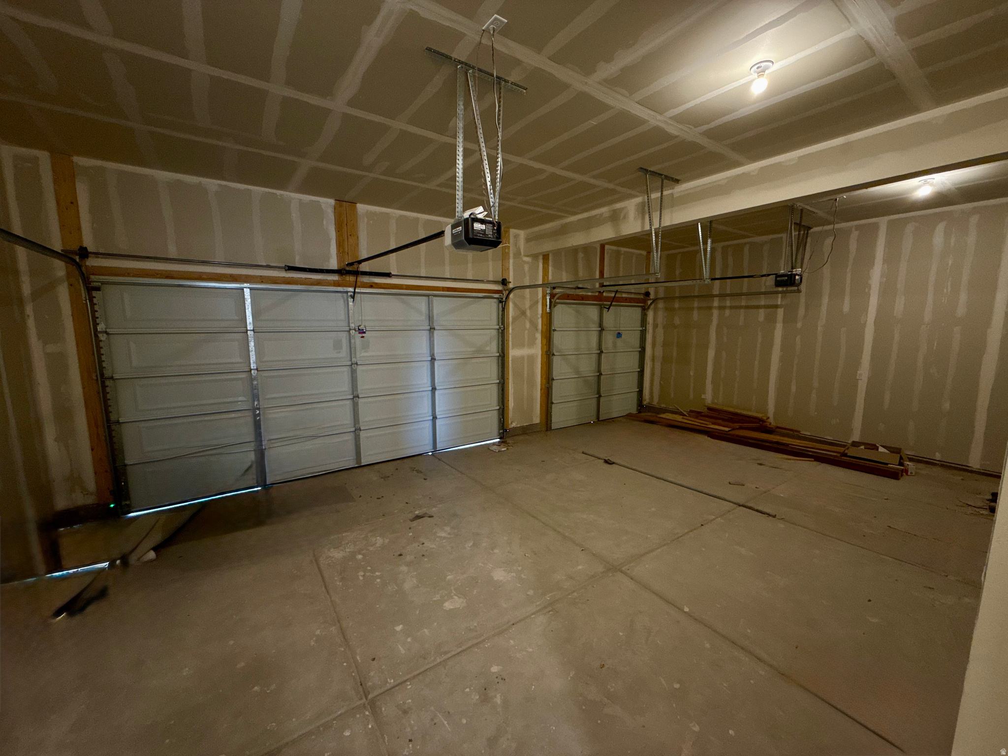 DIXON DOWNS - Residential