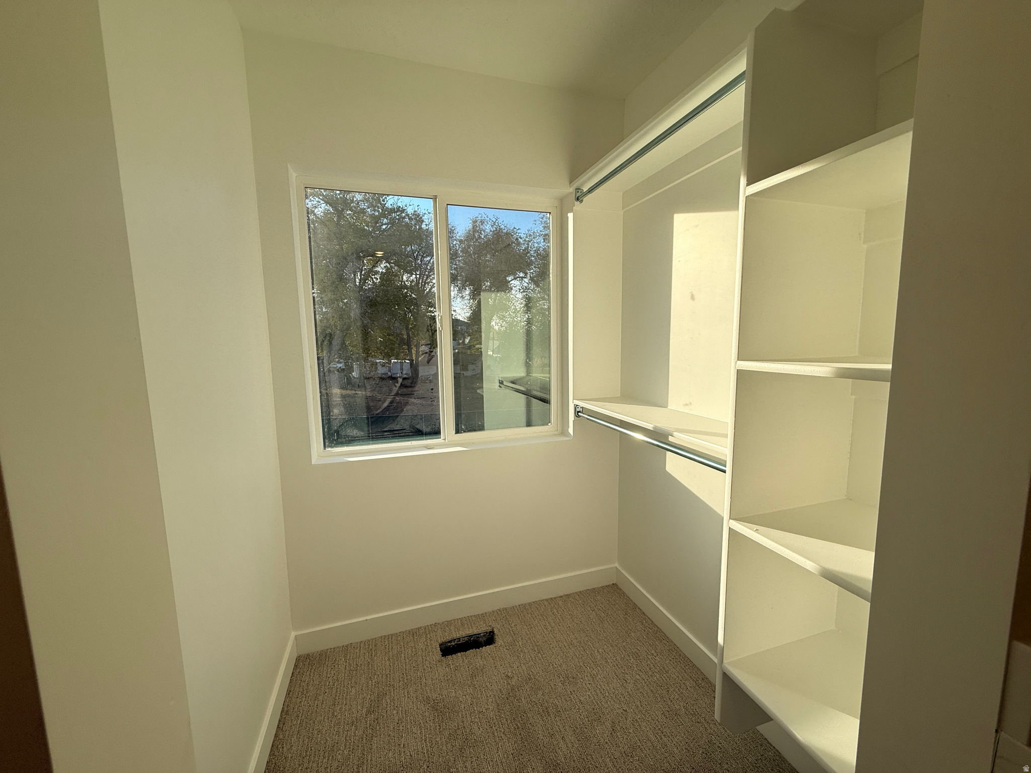 DIXON DOWNS - Residential