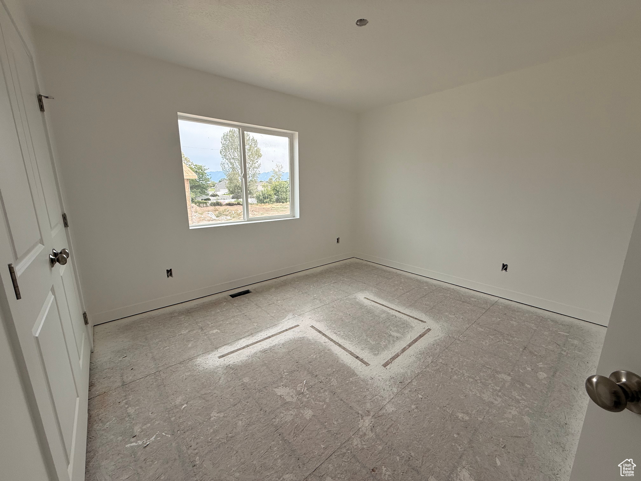 DIXON DOWNS - Residential