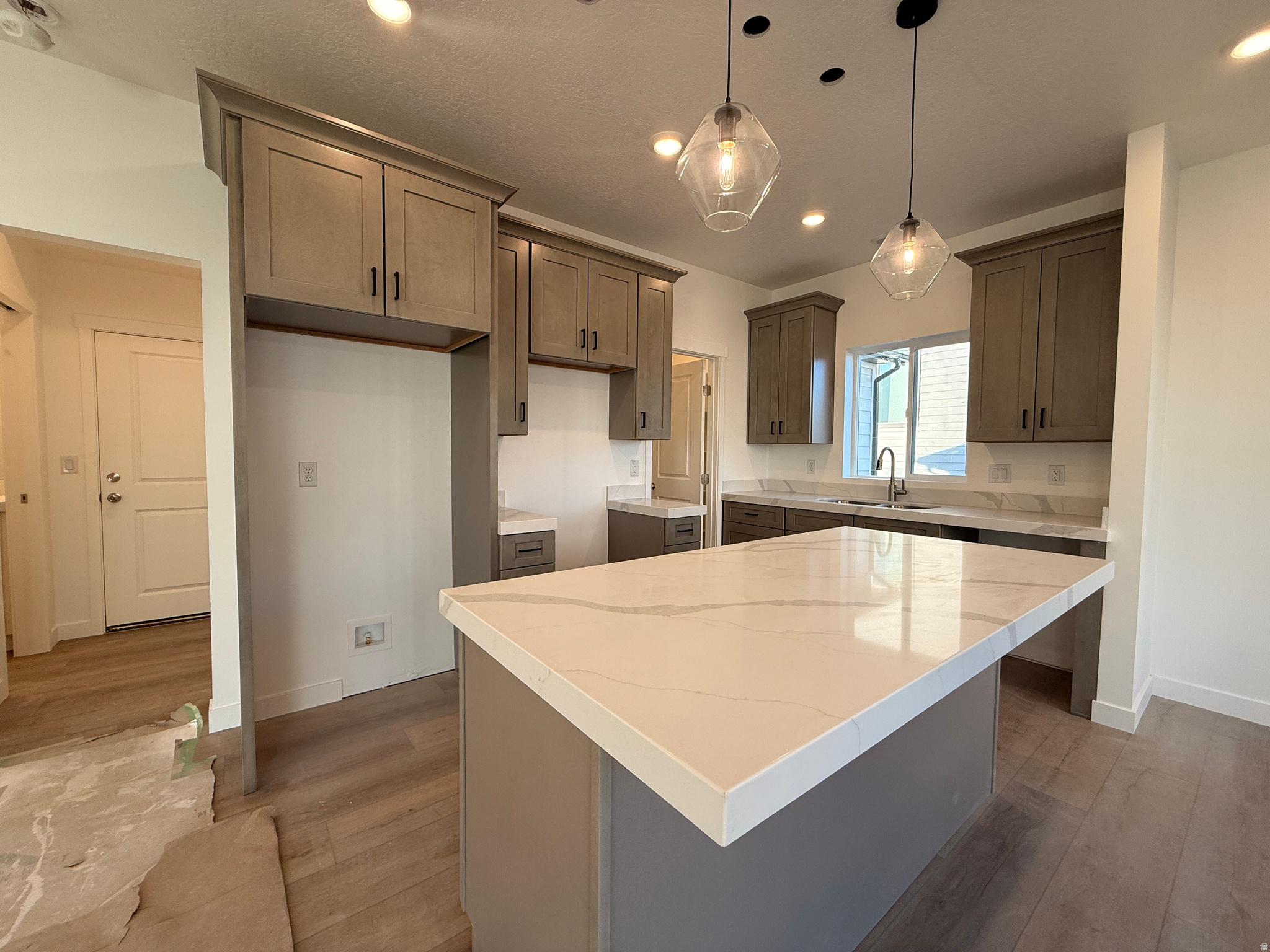 DIXON DOWNS - Residential