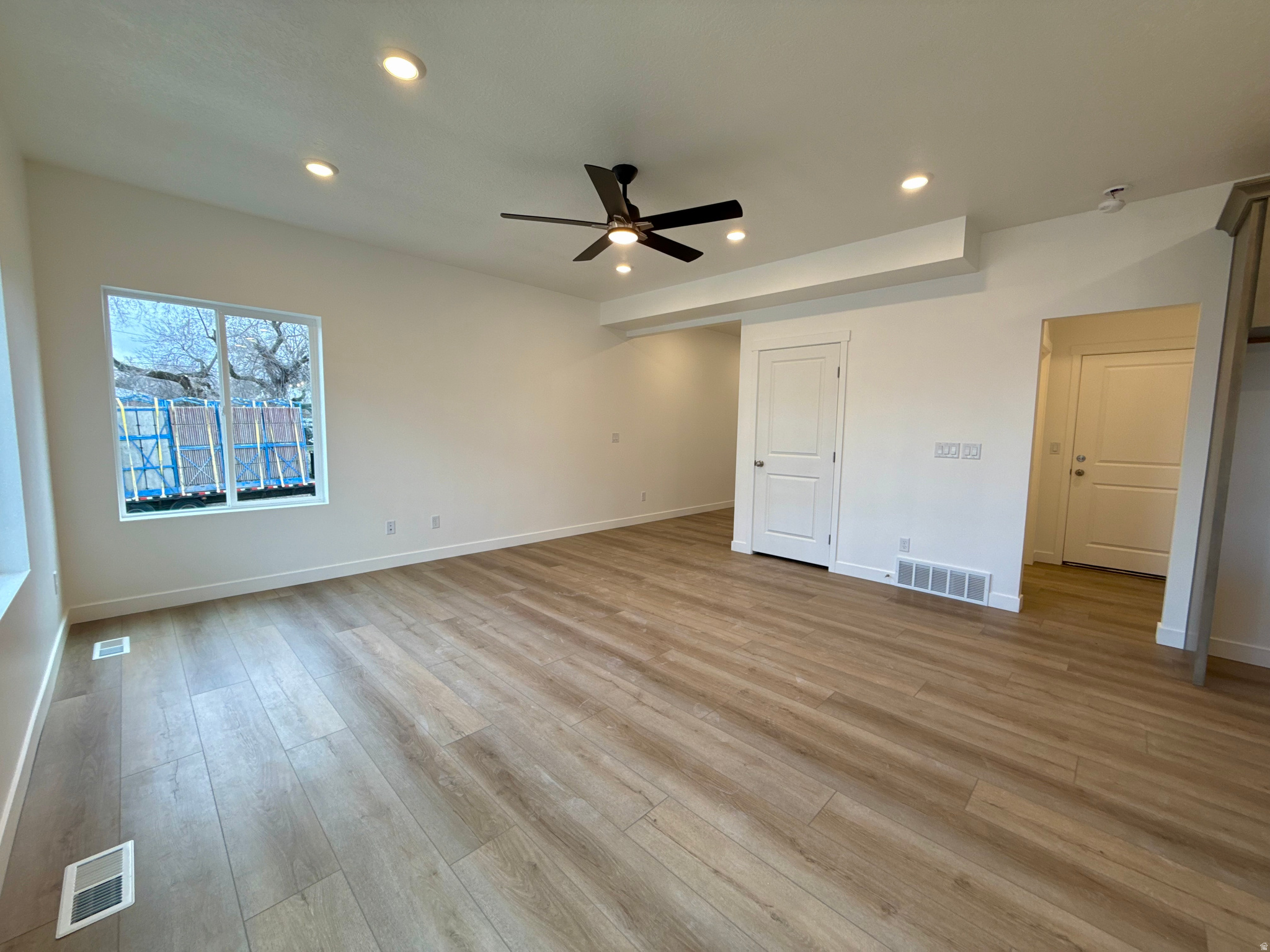 DIXON DOWNS - Residential