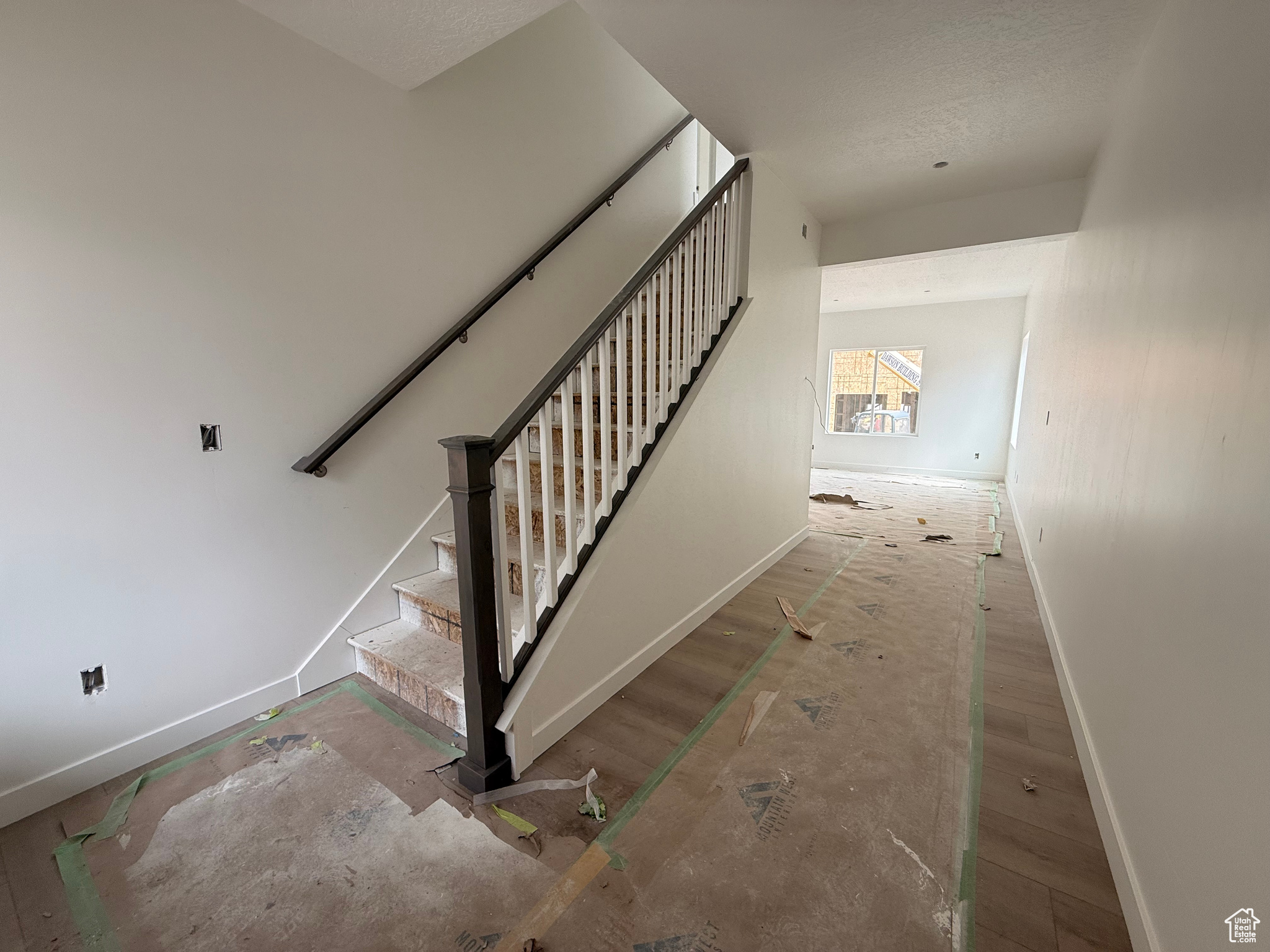 DIXON DOWNS - Residential