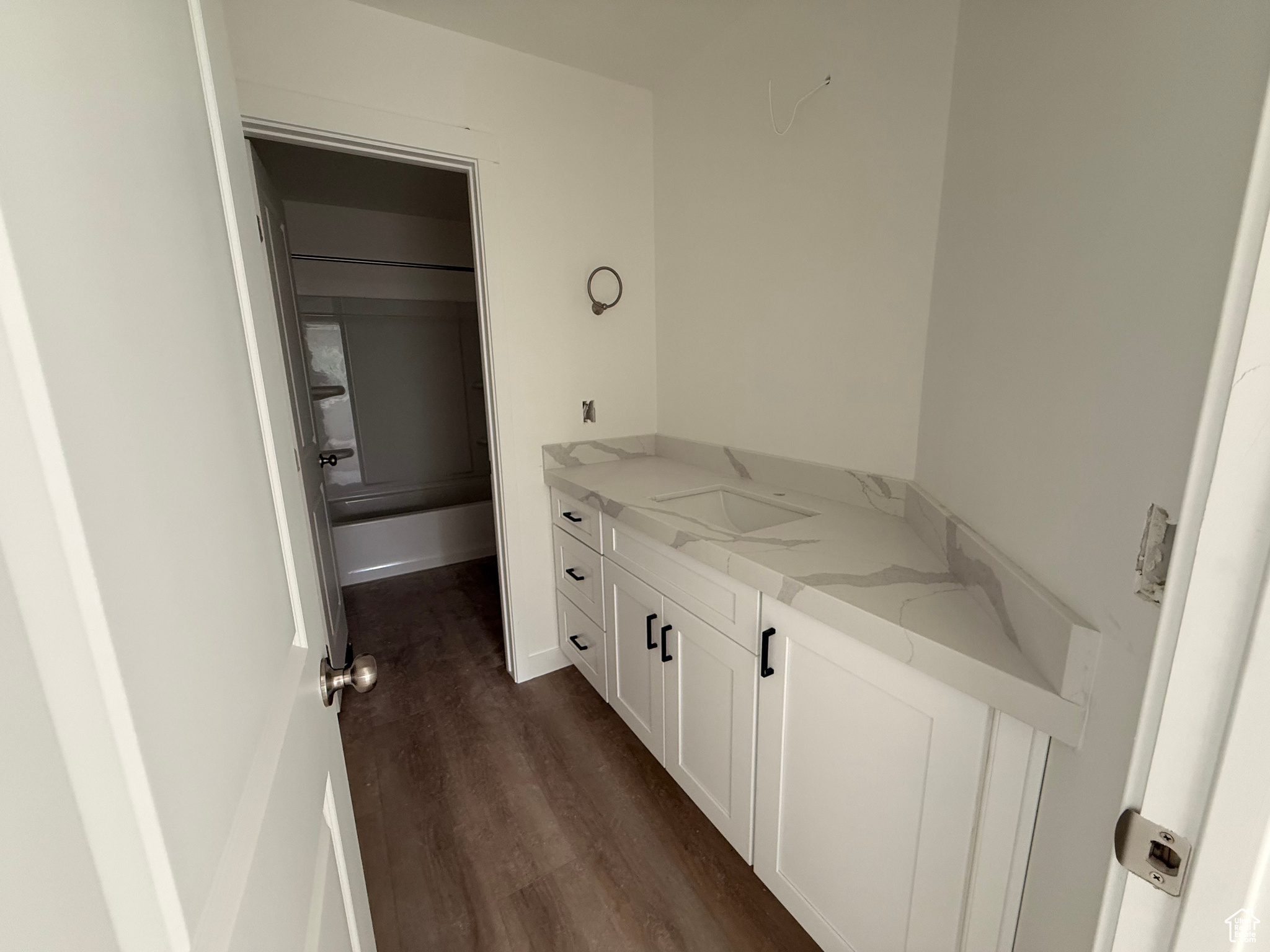 DIXON DOWNS - Residential