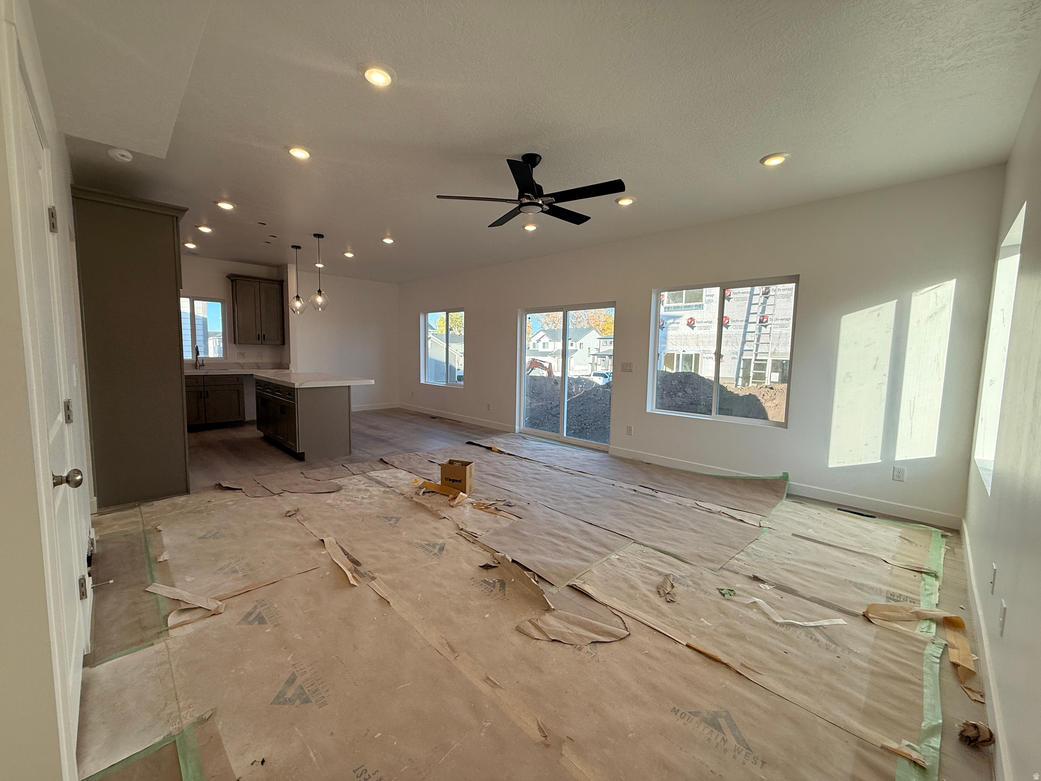 DIXON DOWNS - Residential