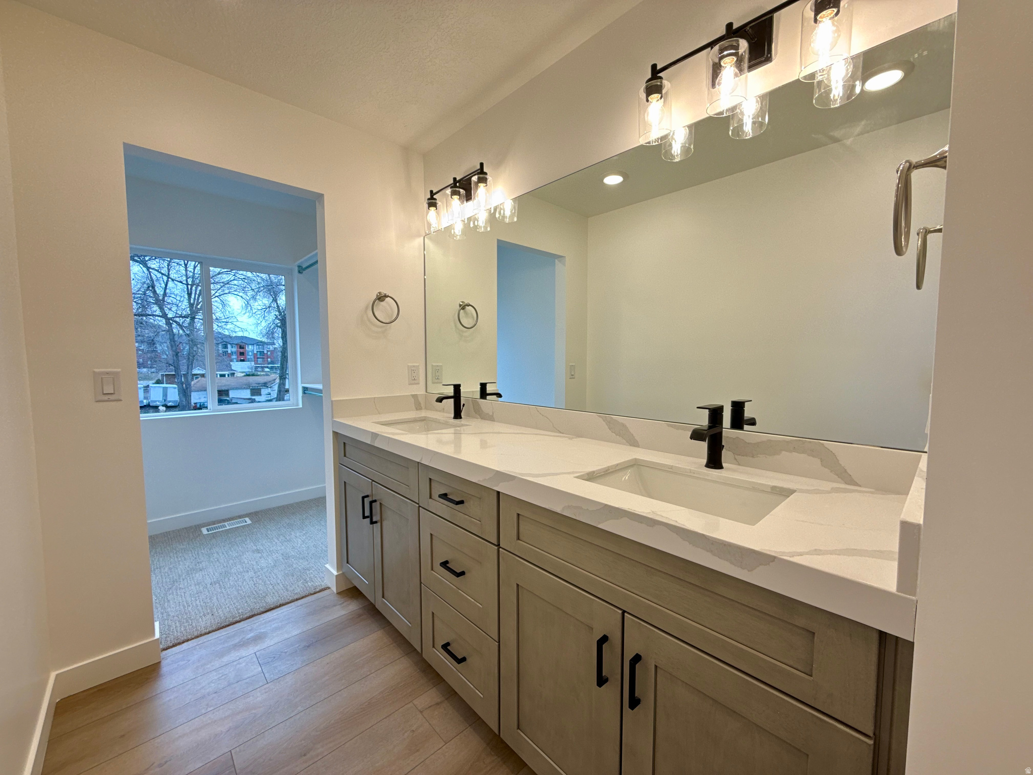 DIXON DOWNS - Residential