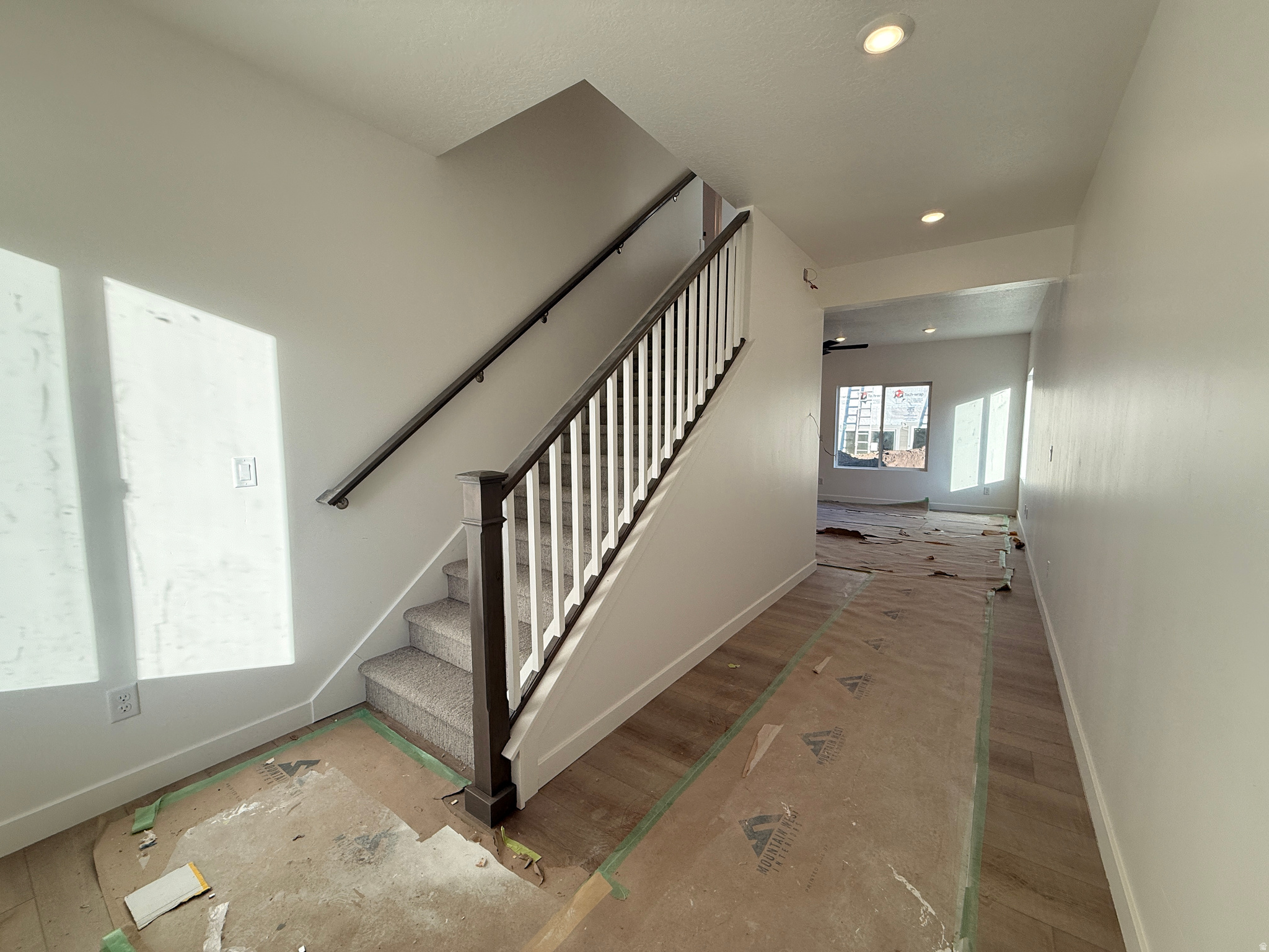 DIXON DOWNS - Residential