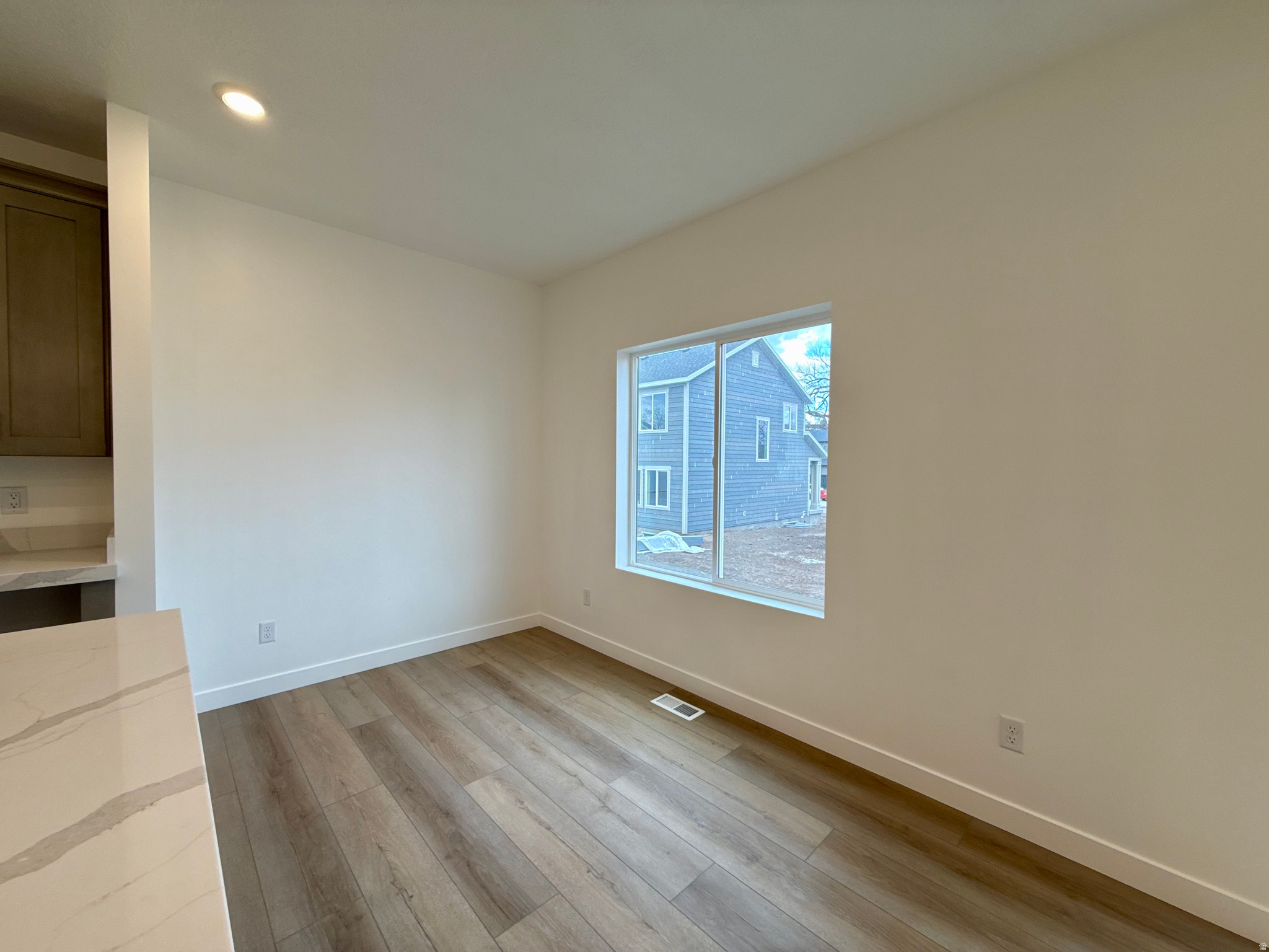 DIXON DOWNS - Residential