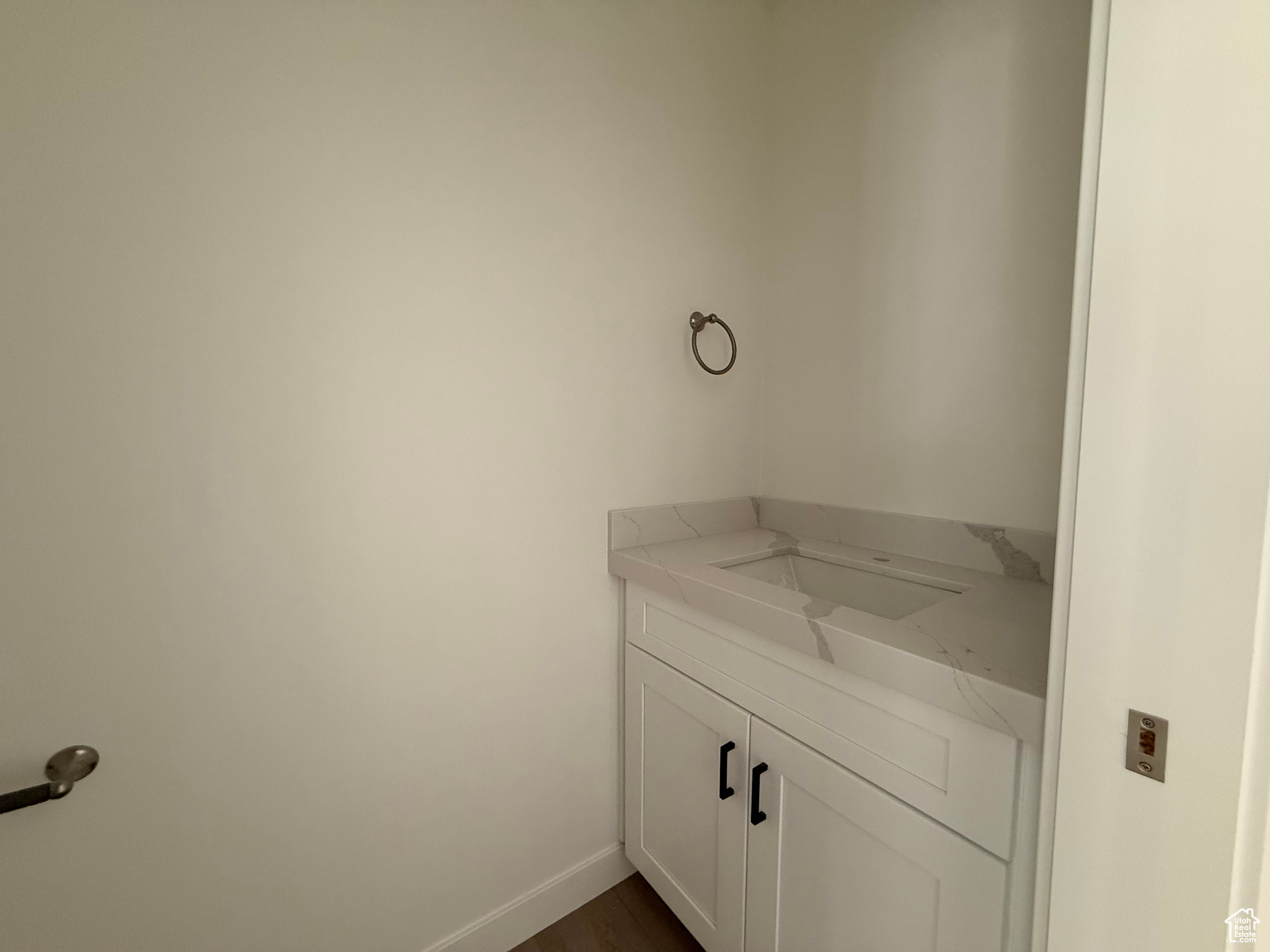 DIXON DOWNS - Residential