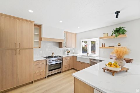 Tiny photo for 2056 E SIERRA VIEW CIR, Millcreek, UT 84109 (MLS # 2119675)