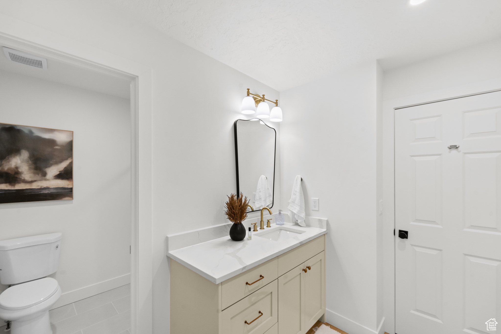 EDGEMOUNT HOMES CONDMN - Residential