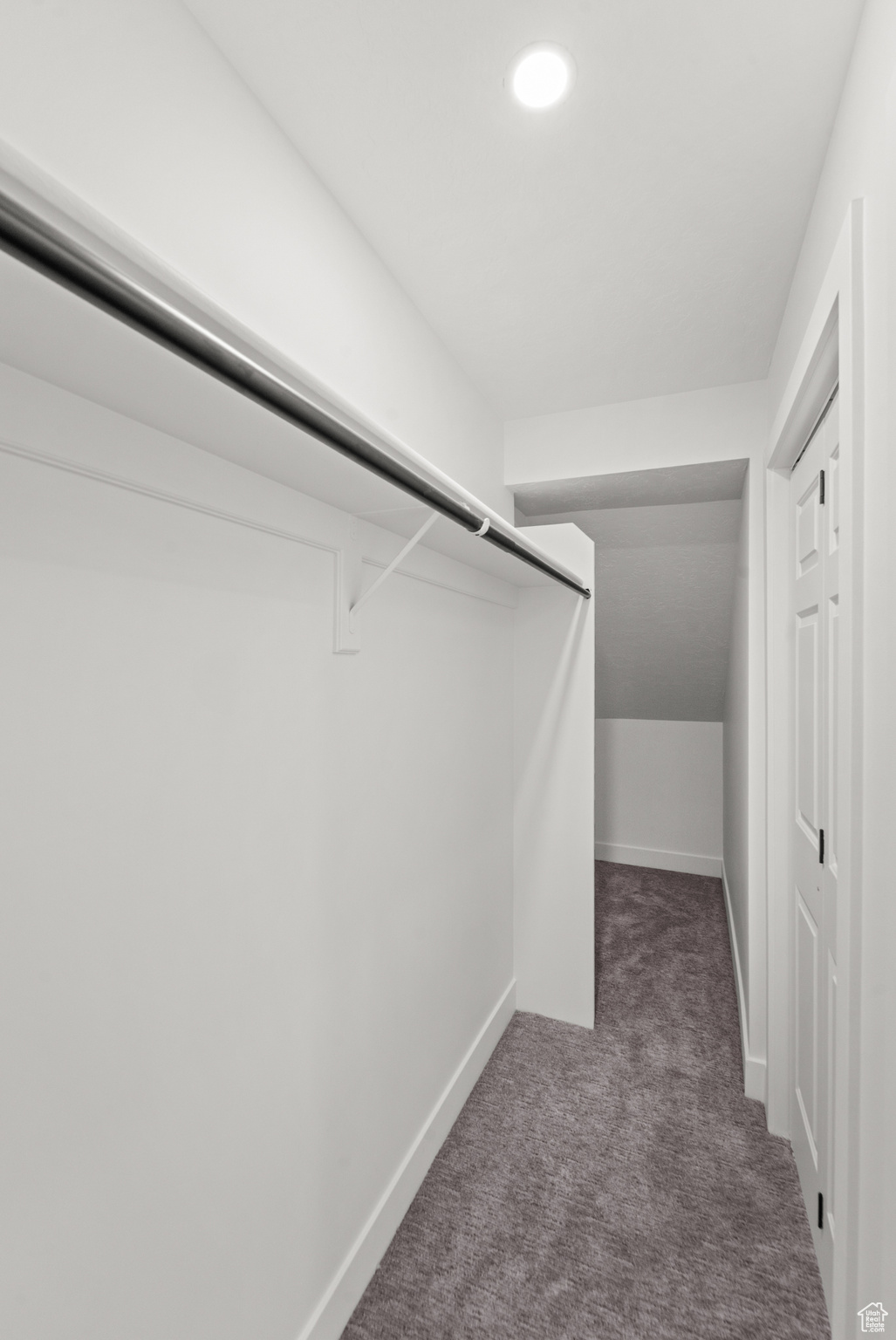 EDGEMOUNT HOMES CONDMN - Residential