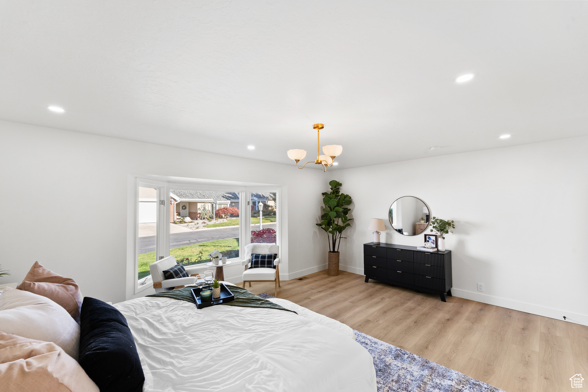 EDGEMOUNT HOMES CONDMN - Residential