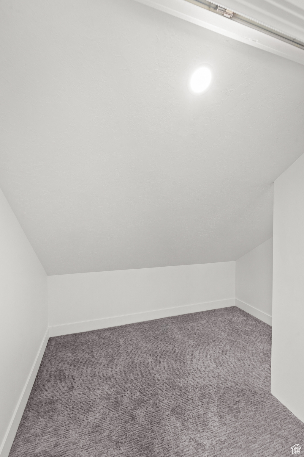 EDGEMOUNT HOMES CONDMN - Residential