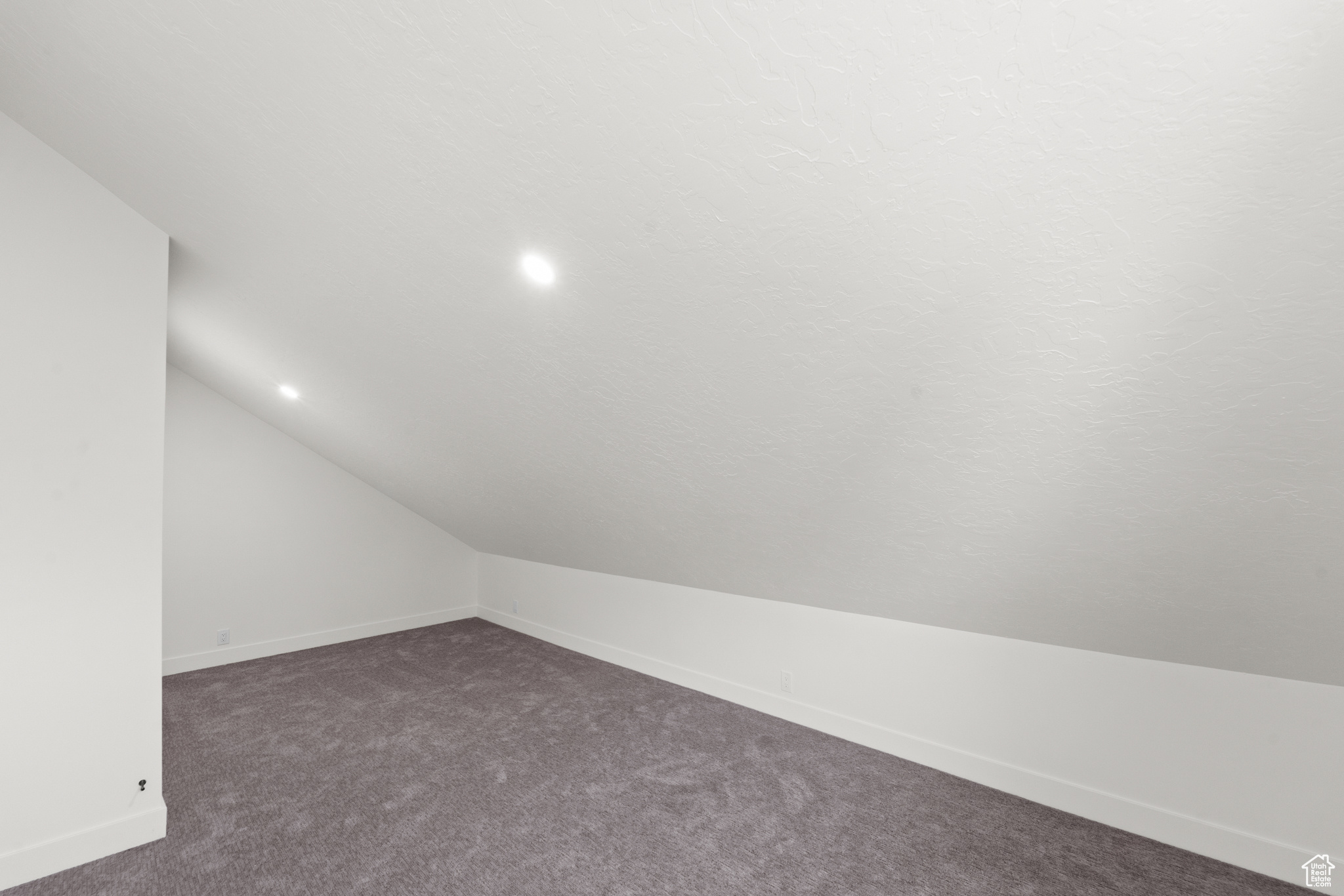 EDGEMOUNT HOMES CONDMN - Residential