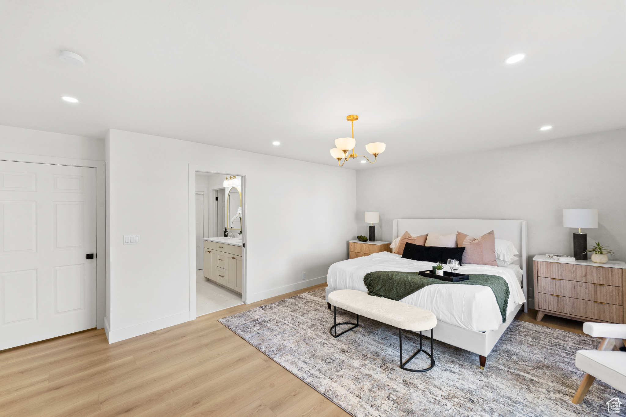 EDGEMOUNT HOMES CONDMN - Residential