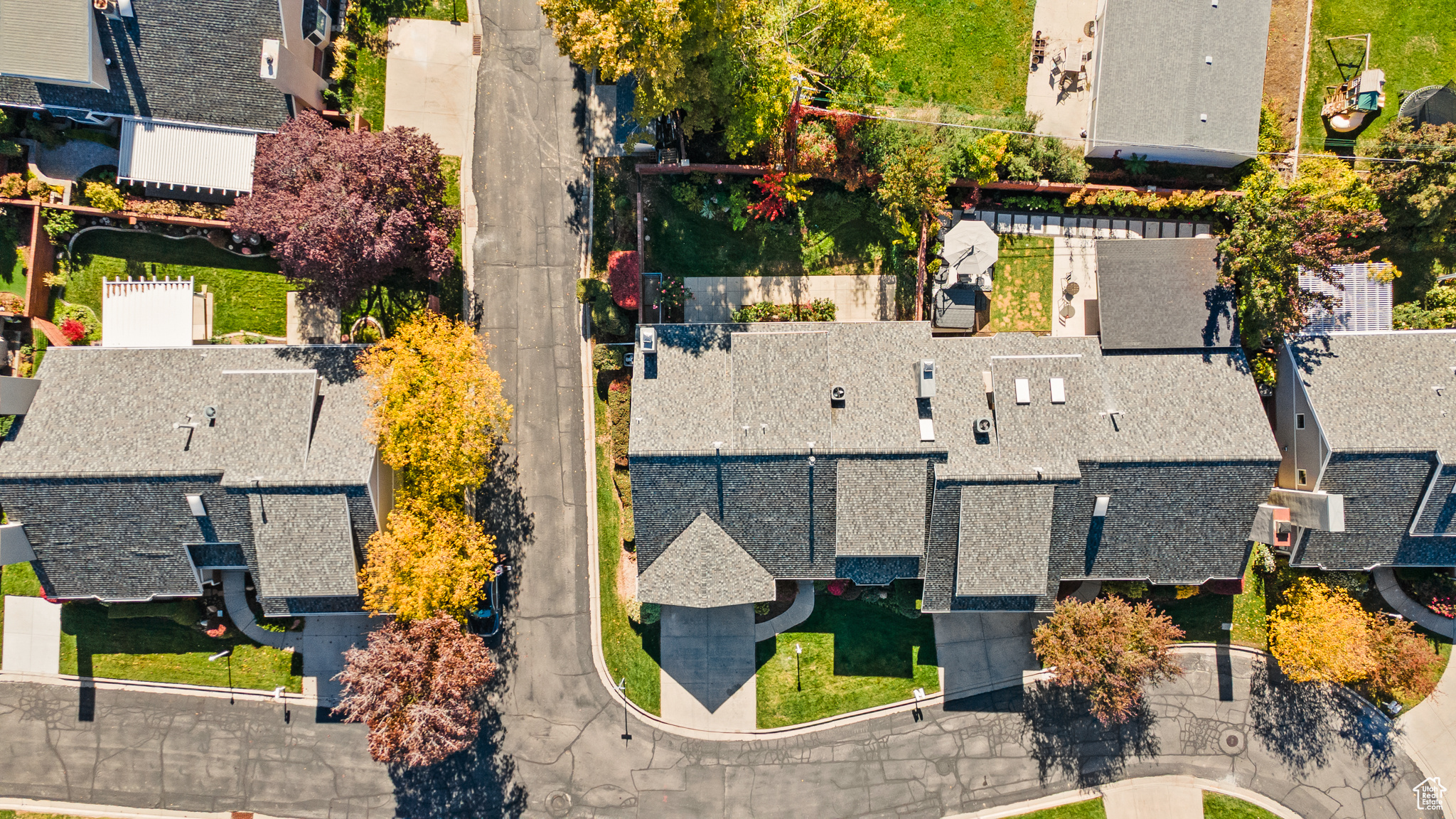 EDGEMOUNT HOMES CONDMN - Residential