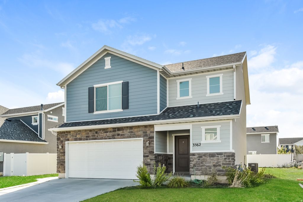 Photo of 3562 S BRIDGEVIEW LN W, Syracuse, UT 84075 (MLS # 2152975)