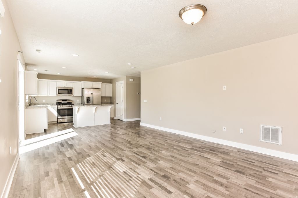 Photo of 3562 S BRIDGEVIEW LN W, Syracuse, UT 84075 (MLS # 2152975)