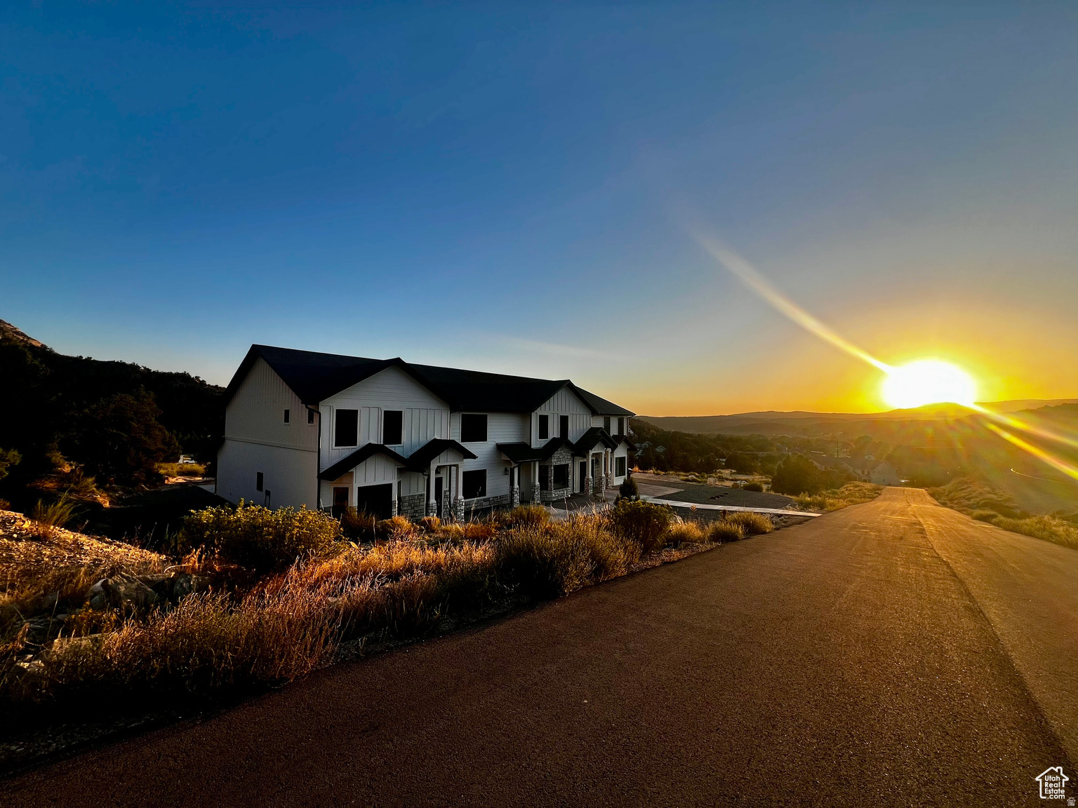 RED VALLEY HEIGHTS - Residential