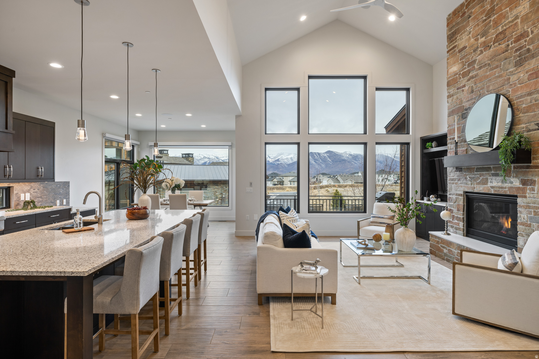 RED LEDGES - Residential