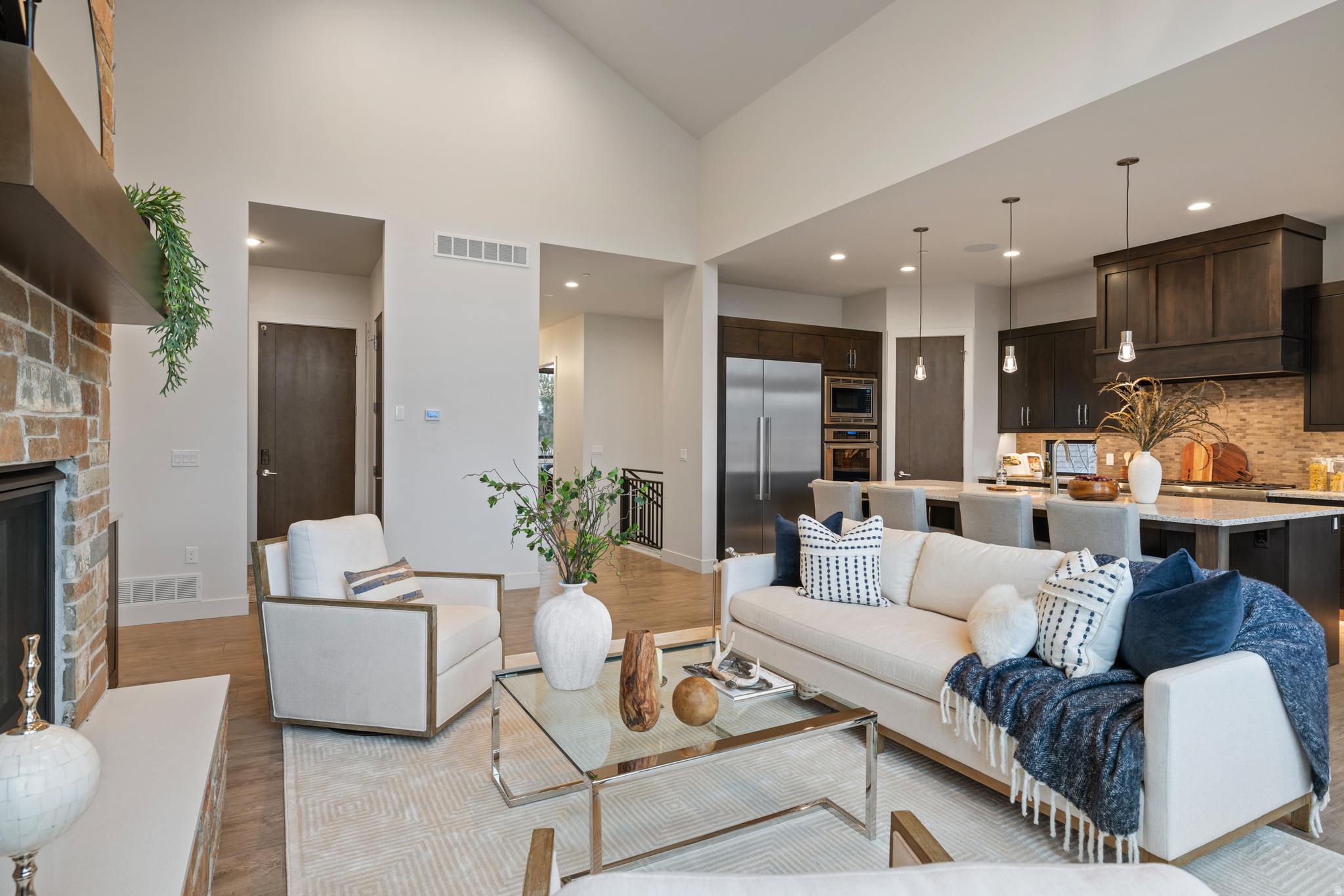 RED LEDGES - Residential